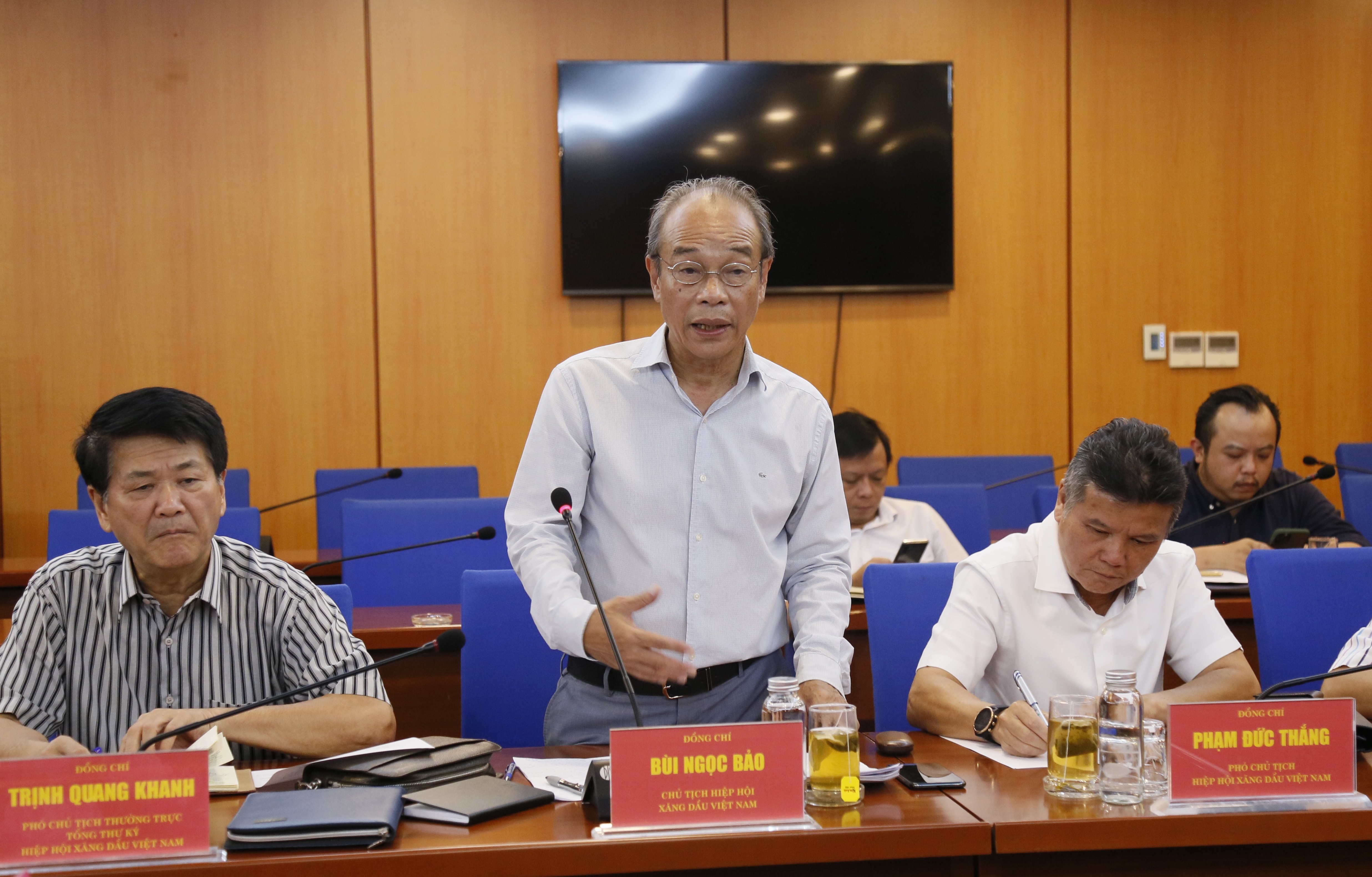 Chủ tịch Hiệp hội Xăng dầu Việt Nam Bùi Ngọc Bảo nêu các kiến nghị tới Bộ Tài chính.